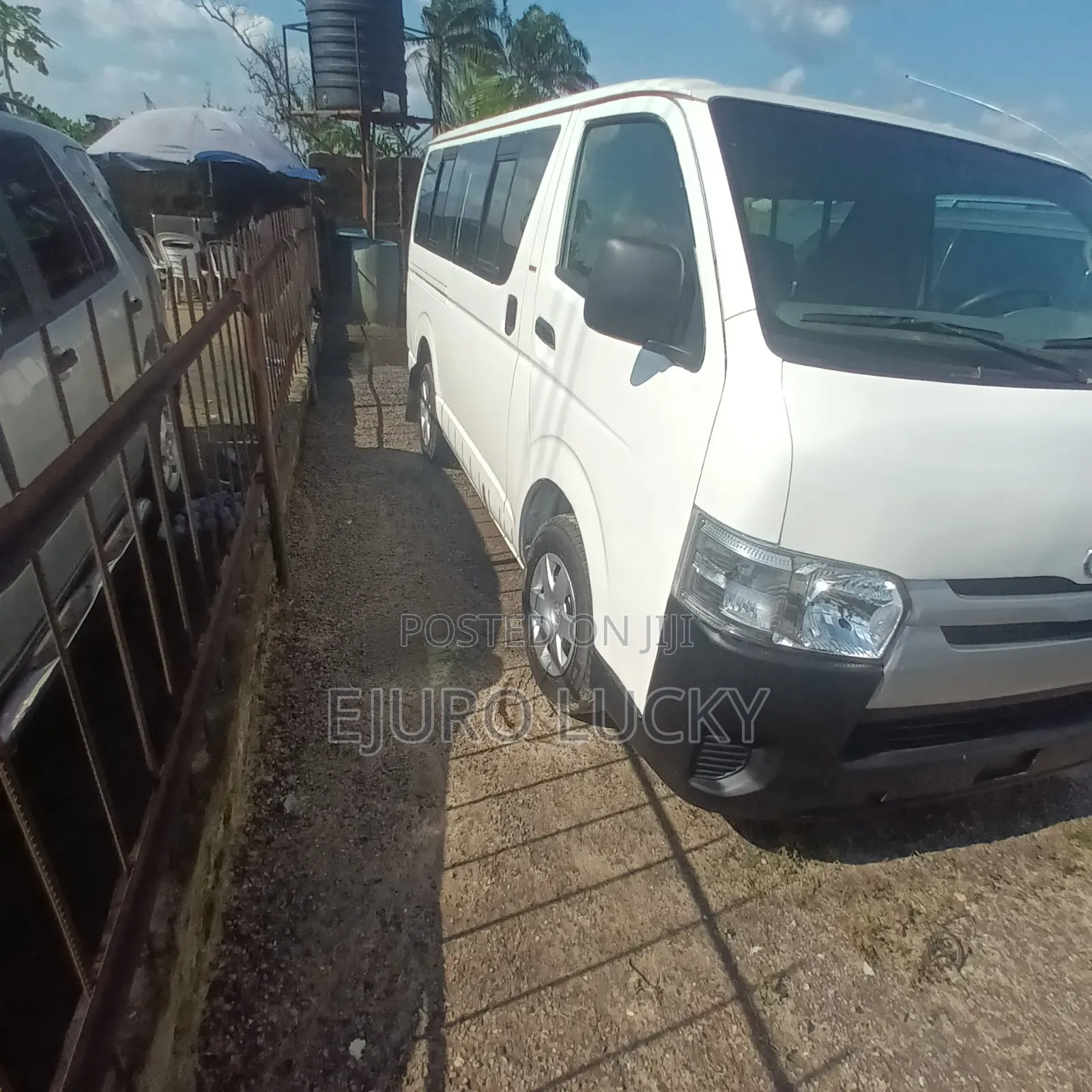 Toyota HiAce 2012 White