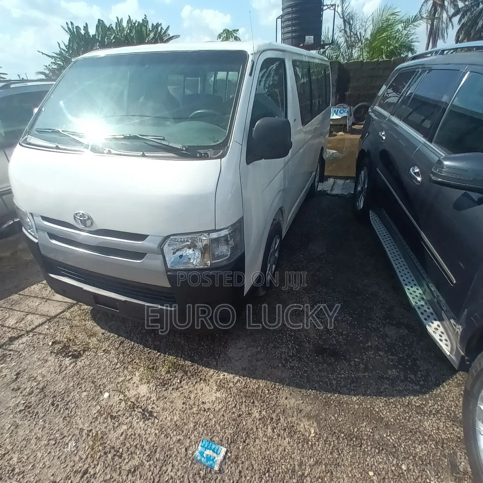 Toyota HiAce 2012 White