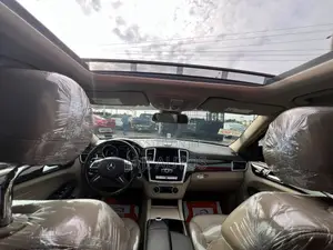 Mercedes-Benz M Class ML350 4dr SUV (3.5L 6cyl 7A) 2014 Blue