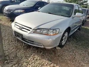 Honda Accord 2002 Silver