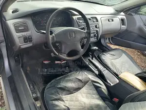 Honda Accord 2002 Silver