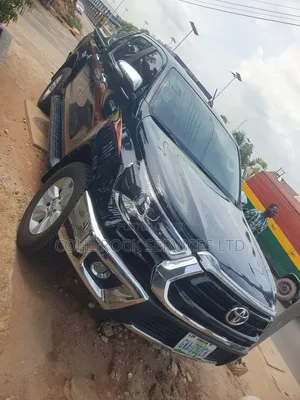 Toyota Hilux 2016 White
