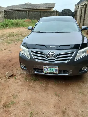 Toyota Camry XLE 4dr Sedan (2.4L 4cyl 5A) 2009 Gray
