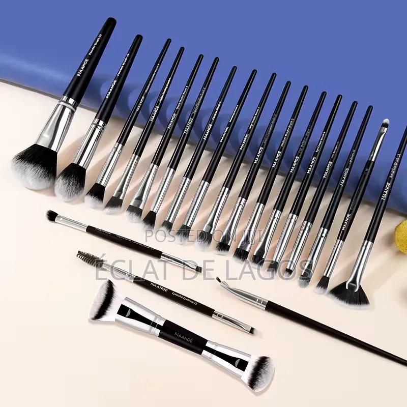 21-Piece Engraved Makeup Brush Set (Beginner Friendly)