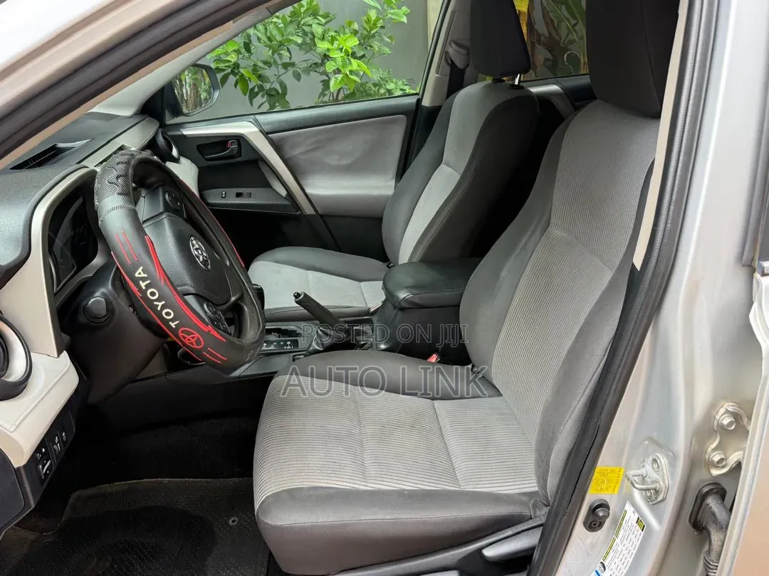 Toyota RAV4 2015 Silver