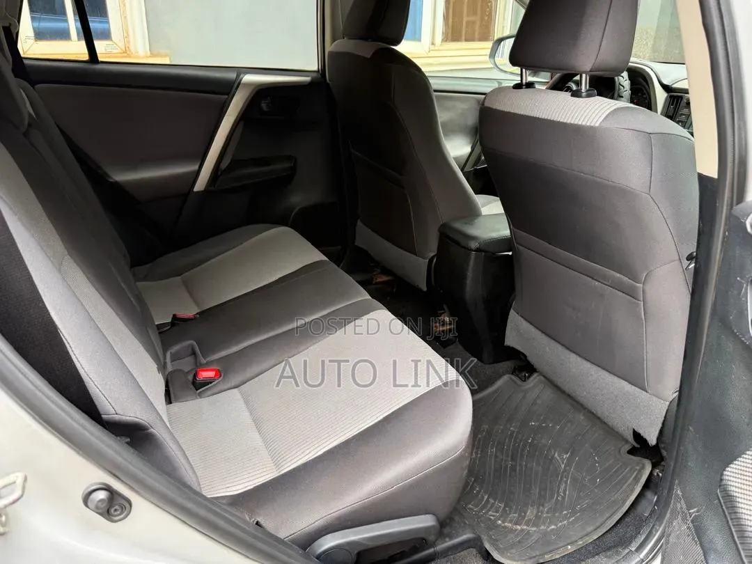 Toyota RAV4 2015 Silver