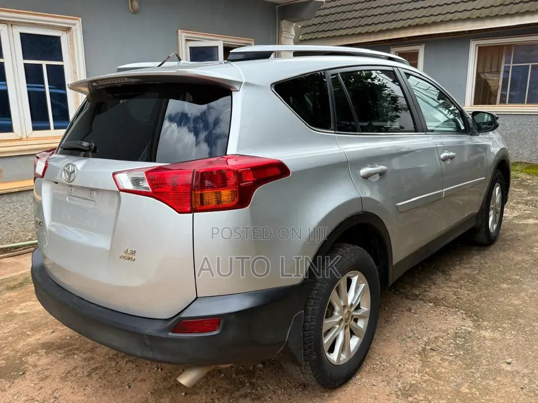 Toyota RAV4 2015 Silver