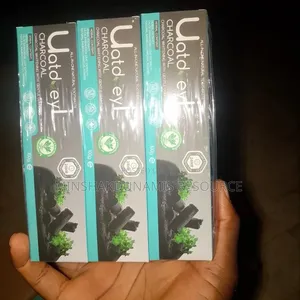 Organic Charcoal Whitening Toothpaste