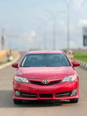 Toyota Camry 2014 Red