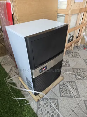 Commercial 32cubes Ice-Cube Maker Machine Is Available for Sales