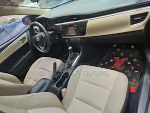 Toyota Corolla 2015 Black