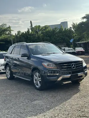 Mercedes-Benz M Class ML350 4dr SUV (3.5L 6cyl 7A) 2014 Gray