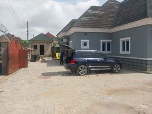 Furnished 3bdrm Bungalow in Hosanna Glory Estate, Lugbe District