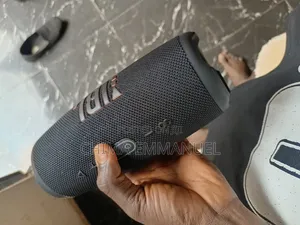 JBL Charge 5