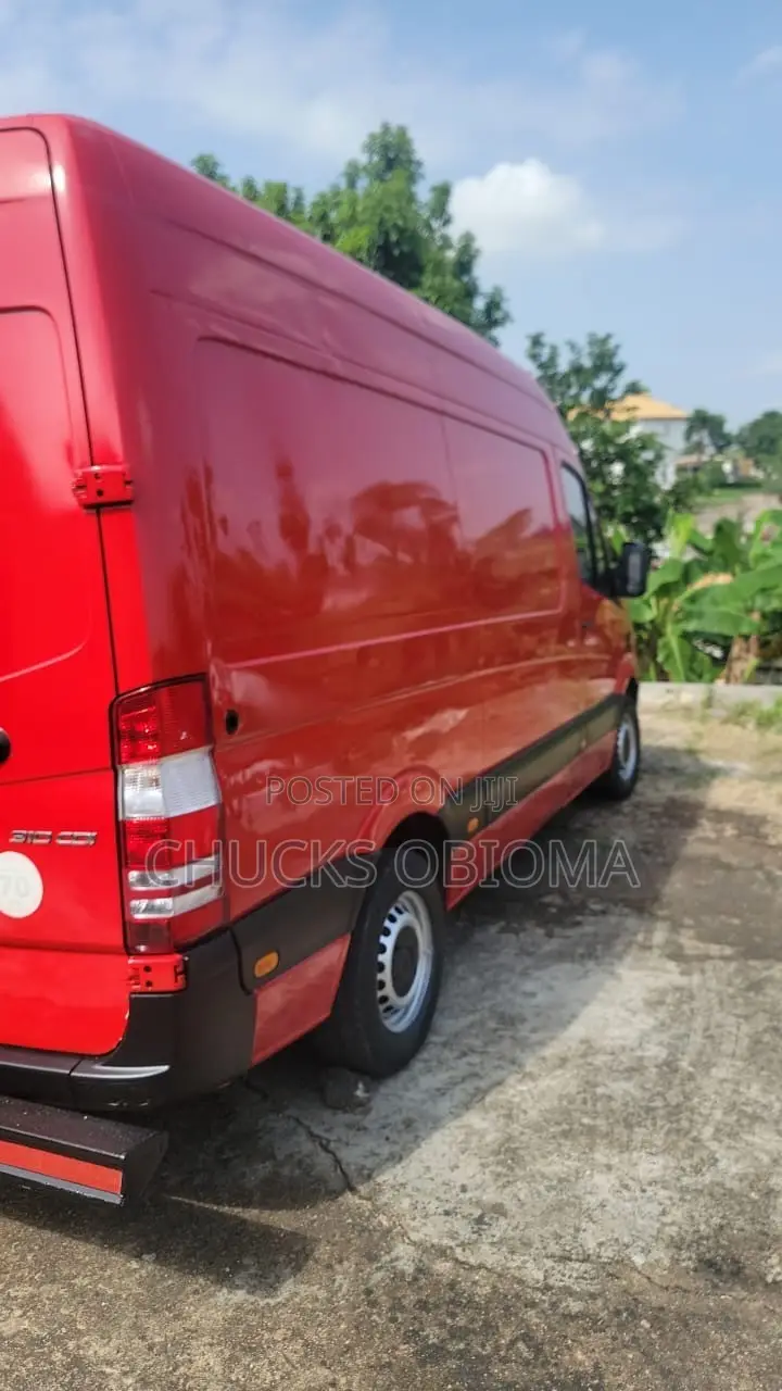 Mercedes-Benz Sprinter 2015 Red