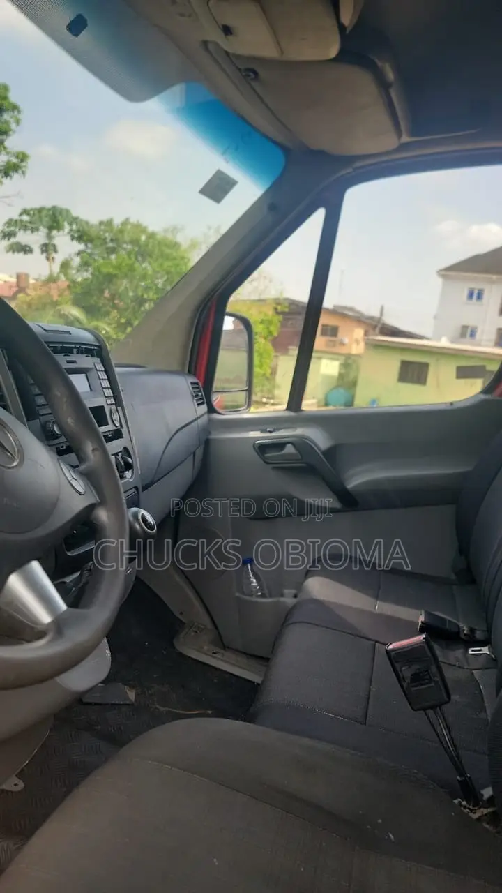 Mercedes-Benz Sprinter 2015 Red