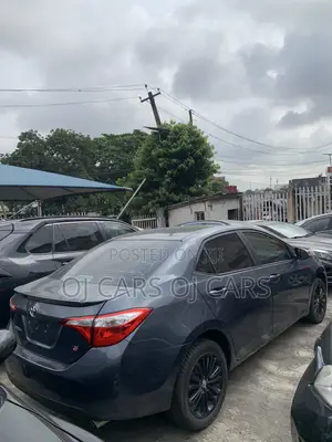 Toyota Corolla 2016 Gray