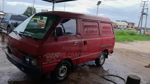 Nissan Vanette 1997 Red