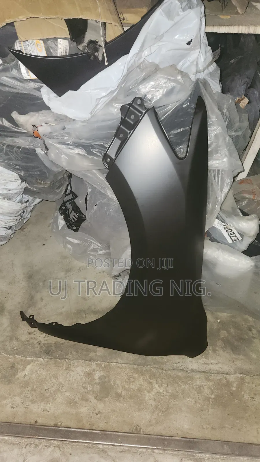 Fender Camry 2012