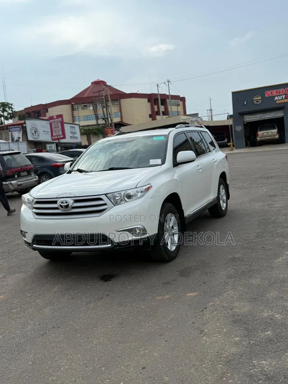 Toyota Highlander SE 2012 White