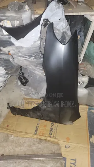 Fender Corolla 2005.