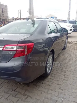 Toyota Camry XLE 4dr Sedan (2.5L 4cyl 6A) 2014 Green