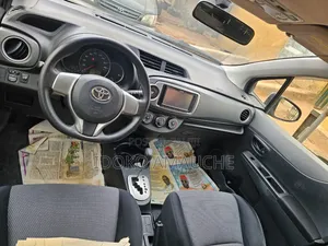 Toyota Yaris 2014 Silver