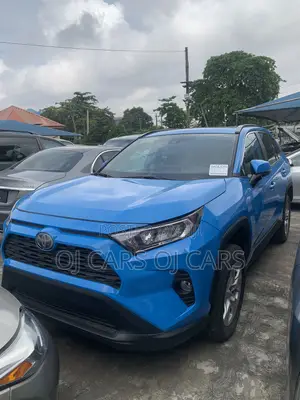 Toyota RAV4 2019 Blue