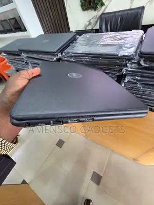 Laptop Dell Latitude 3310 8GB Intel Core i3 SSD 256GB