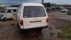 Nissan Vanette 1997 White