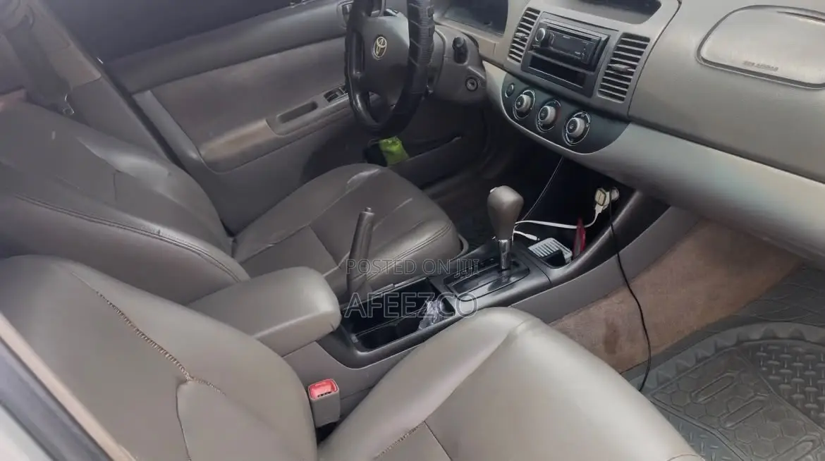 Toyota Camry 2003 Silver