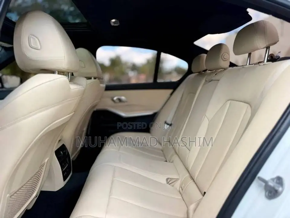 BMW 330i 2019 White