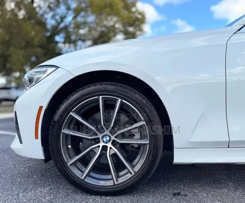 BMW 330i 2019 White