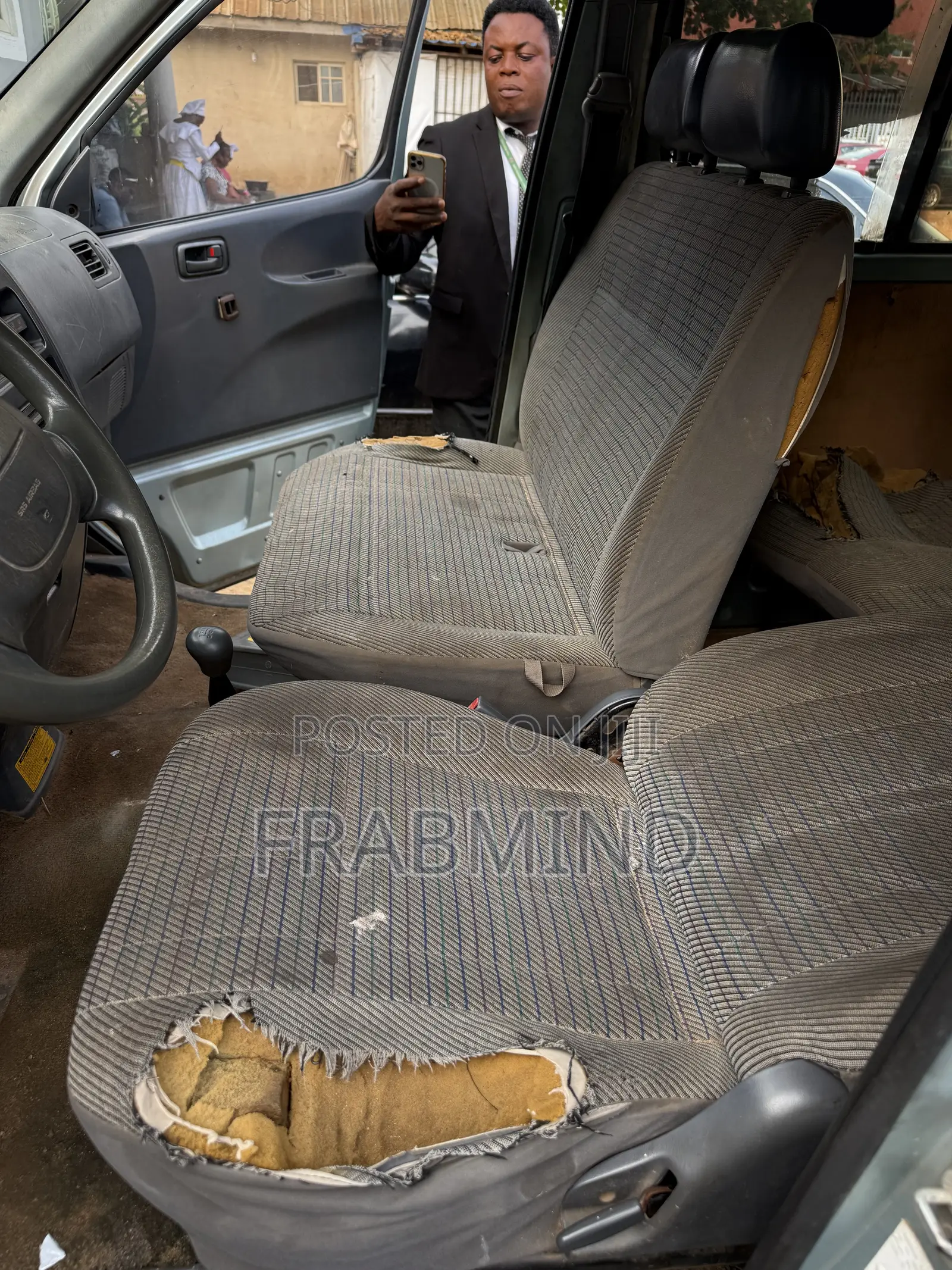 Toyota HiAce 2002 Grey