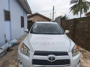 Toyota RAV4 3.5 Limited 4x4 2010 Off white