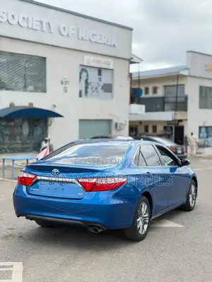 Toyota Camry SE 4dr Sedan (2.5L 4cyl 6A) 2017 Blue