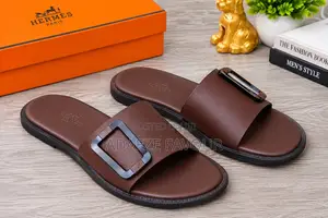 Leather Buckle Slide Sandals – Black Brown