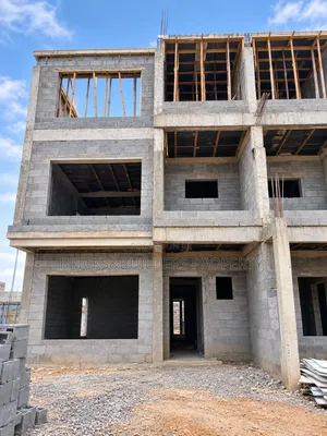 5bdrm Duplex in Kado for Sale