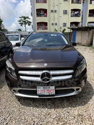 Mercedes-Benz GLA 250 2015 Burgundy