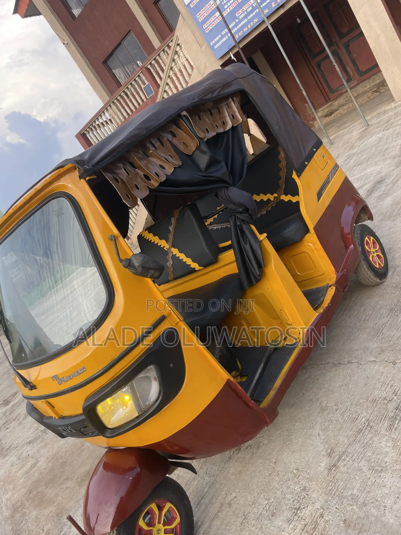 TVS King Deluxe Plus iTouch Start 2026 Yellow