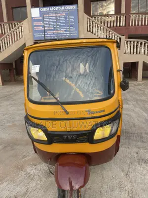 TVS King Deluxe Plus iTouch Start 2026 Yellow