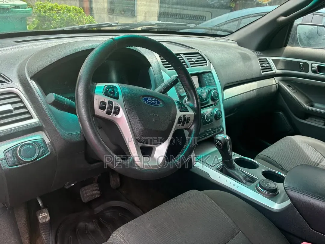 Ford Explorer 2016 Black