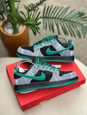 Nike SB Dunk Low Pro | Green/Black