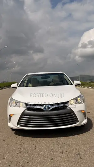 Toyota Camry XLE 4dr Sedan (2.5L 4cyl 6A) 2016 Beige