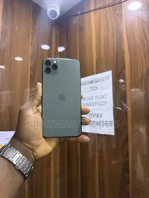 Apple iPhone 11 Pro Max 64 GB Green
