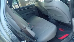Hyundai Santa Fe 2011 Gray