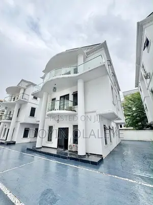 4bdrm Duplex in Banana Island for sale