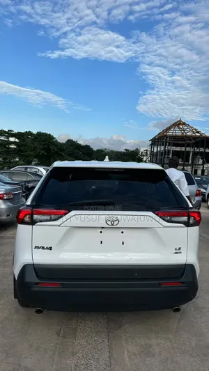 Toyota RAV4 2024 White