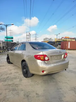 Toyota Corolla 2009 Gold