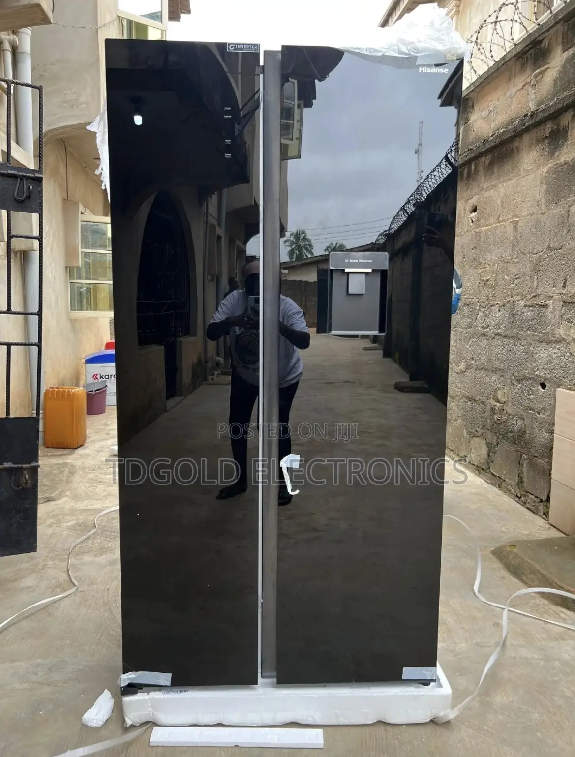 Hisense Side-by-Side Glass Refrigerator 